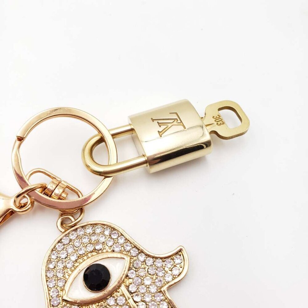 LV Authentic Gold Padlock 🔒 Key Set w/ Unbranded Evil Eye Keychain Charm - Picture 6 of 9